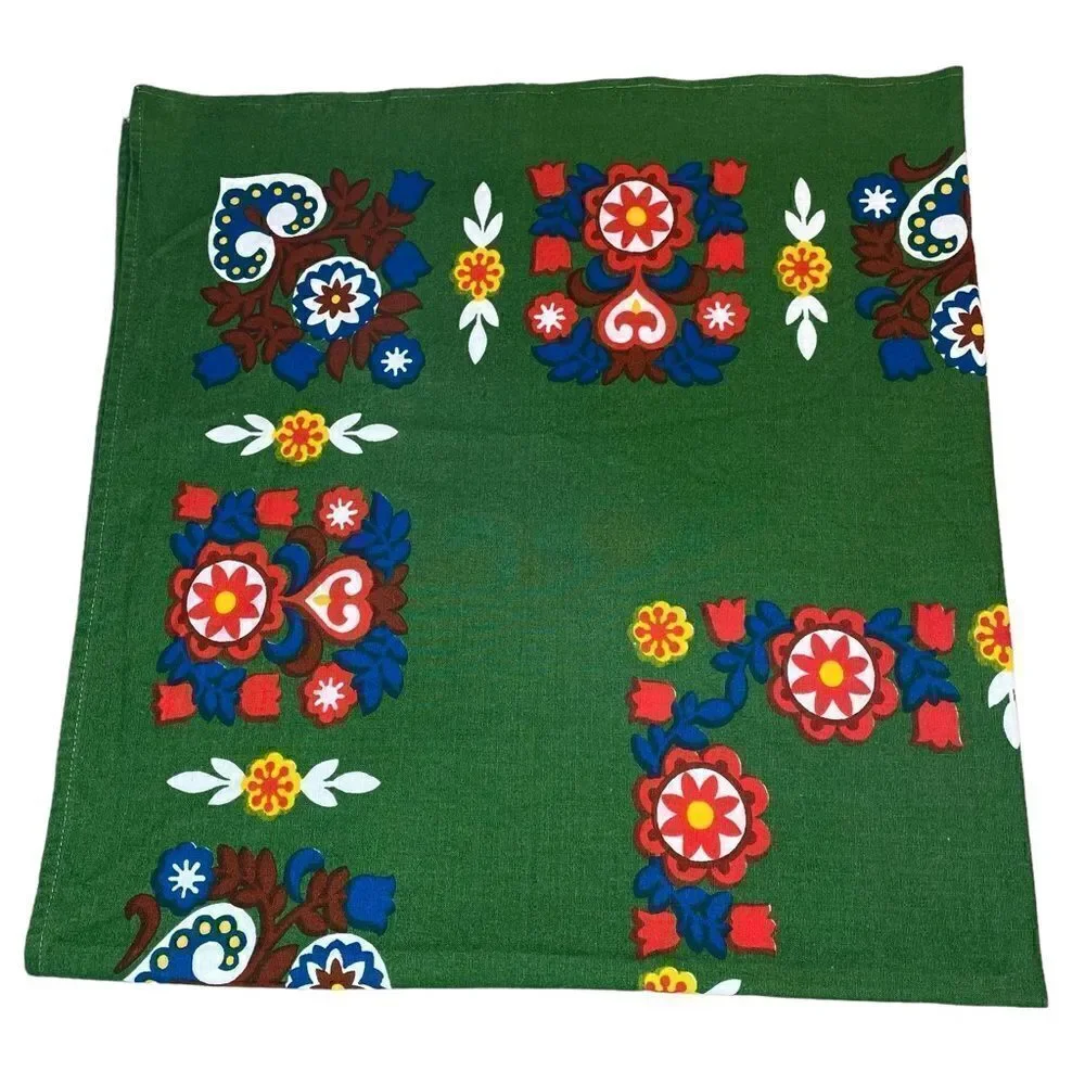 Vintage MCM Green patterned printed  tablecloth